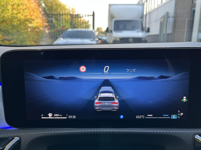 Mercedes-Benz CLA Shooting Brake 180 Star Edition AMG | Night Pakket | Panoramadak | MULTIBEAM LED Koplampen | Dodehoekassistent | Apple CarPlay |