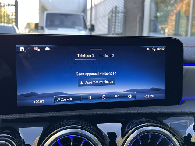 Mercedes-Benz CLA Shooting Brake 180 Star Edition AMG | Night Pakket | Panoramadak | MULTIBEAM LED Koplampen | Dodehoekassistent | Apple CarPlay |