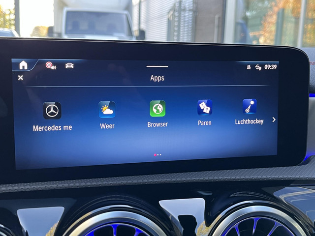Mercedes-Benz CLA Shooting Brake 180 Star Edition AMG | Night Pakket | Panoramadak | MULTIBEAM LED Koplampen | Dodehoekassistent | Apple CarPlay |