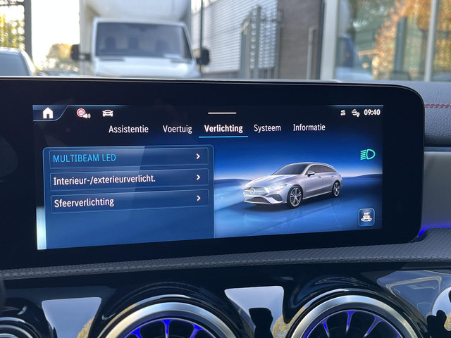 Mercedes-Benz CLA Shooting Brake 180 Star Edition AMG | Night Pakket | Panoramadak | MULTIBEAM LED Koplampen | Dodehoekassistent | Apple CarPlay |