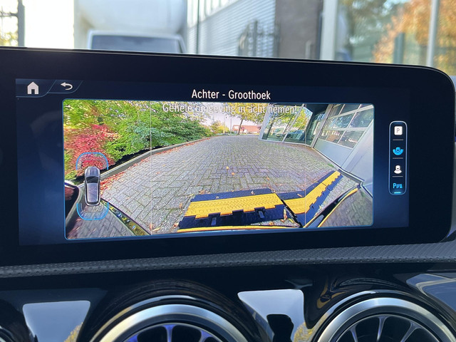 Mercedes-Benz CLA Shooting Brake 180 Star Edition AMG | Night Pakket | Panoramadak | MULTIBEAM LED Koplampen | Dodehoekassistent | Apple CarPlay |