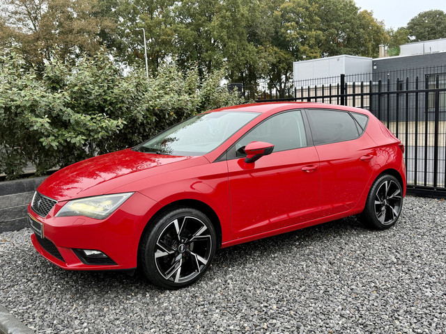 Seat Leon 1.2 TSI Style Matrix-LED|Cruis|Media Rood!