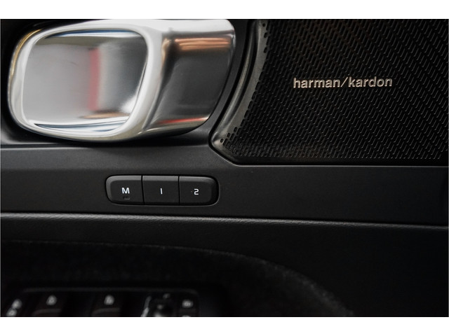 Volvo XC40 2.0 T5 AWD R-Design Pano Camera ACC 20