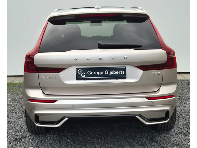 Volvo XC60 2.0 T8 Plug-in hybrid AWD Ultra Dark Zeer Compleet - MY 2026 - Luchtvering - 21” Wielen - Panorama dak - Lighting –Head up - B&W