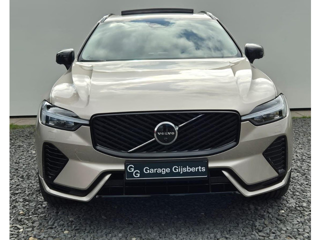 Volvo XC60 2.0 T8 Plug-in hybrid AWD Ultra Dark Zeer Compleet - MY 2026 - Luchtvering - 21” Wielen - Panorama dak - Lighting –Head up - B&W