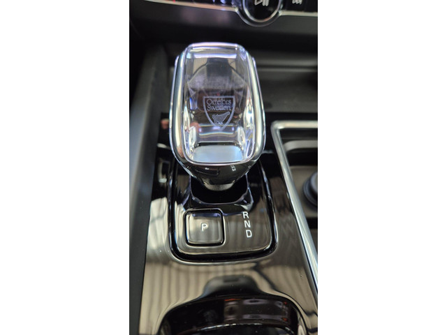 Volvo XC60 2.0 T8 Plug-in hybrid AWD Ultra Dark Zeer Compleet - MY 2026 - Luchtvering - 21” Wielen - Panorama dak - Lighting –Head up - B&W