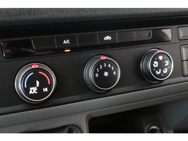 Volkswagen Crafter 2.0 TDI L3H3 EURO 6 - Airco - Navi - Cruise - PDC - € 16.900,- Excl.