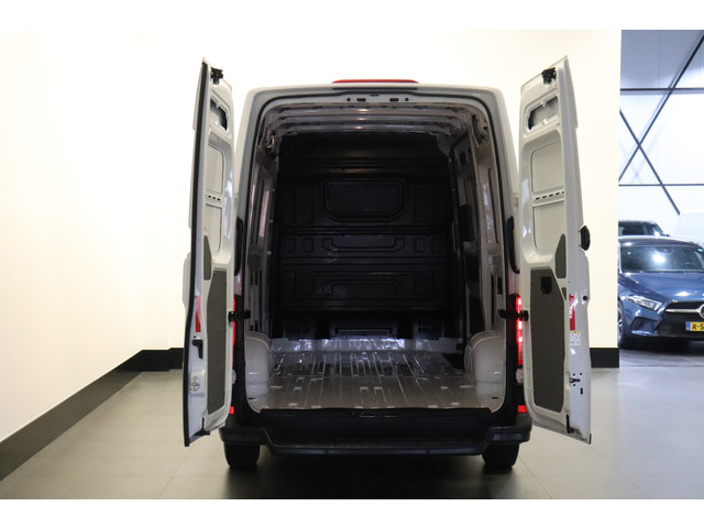 Volkswagen Crafter 2.0 TDI L3H3 EURO 6 - Airco - Navi - Cruise - € 21.950,- Excl.