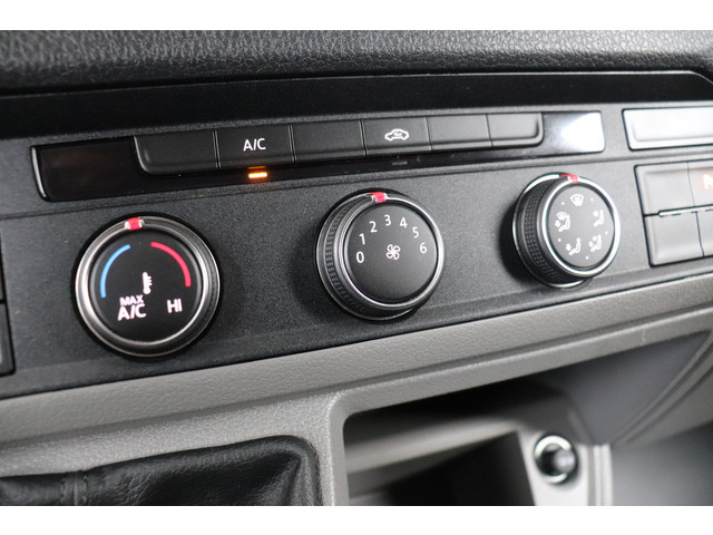 Volkswagen Crafter 2.0 TDI L3H3 EURO 6 - Airco - Navi - Cruise - € 21.950,- Excl.