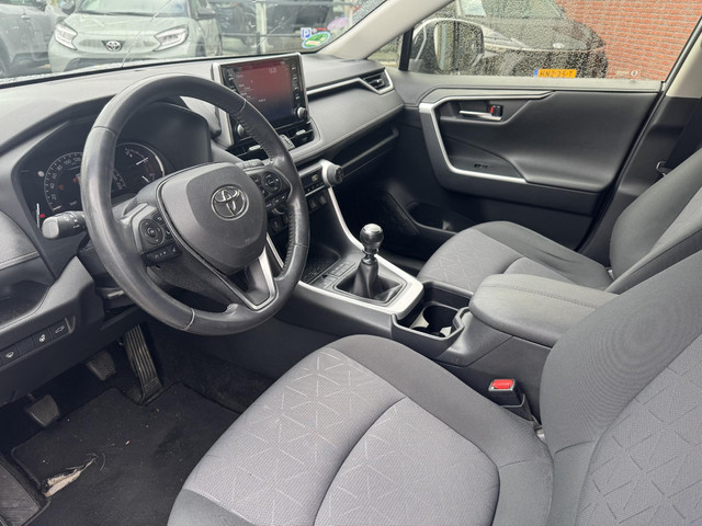 Toyota RAV4 2.0 VVT-iE Dynamic TREKHAAK 2000KG TREKGEW STOEL STUURVERW BLIND SPOT CLIMA APPLE ANDROID PARK-SENSOREN CAMERA KEYLESS AD-CRUISE