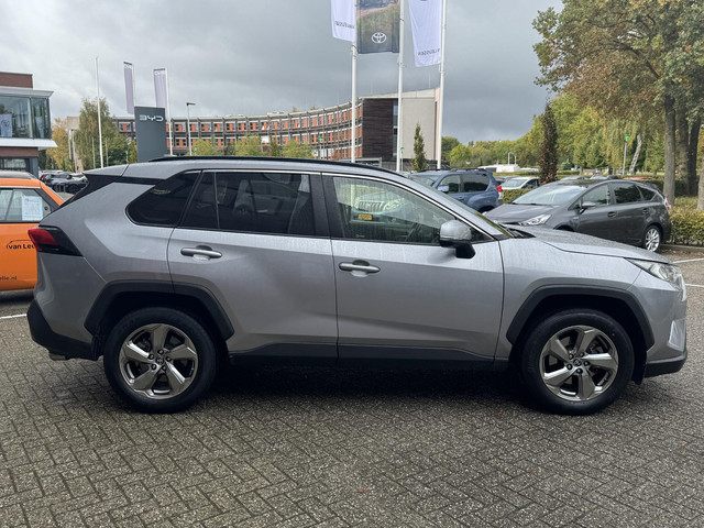 Toyota RAV4 2.0 VVT-iE Dynamic TREKHAAK 2000KG TREKGEW STOEL STUURVERW BLIND SPOT CLIMA APPLE ANDROID PARK-SENSOREN CAMERA KEYLESS AD-CRUISE