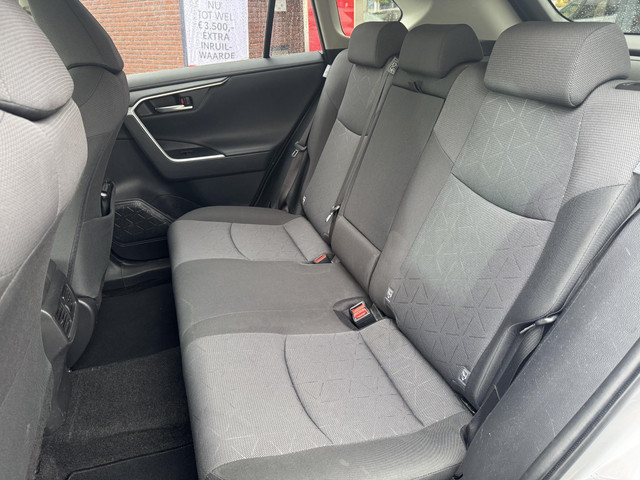 Toyota RAV4 2.0 VVT-iE Dynamic TREKHAAK 2000KG TREKGEW STOEL STUURVERW BLIND SPOT CLIMA APPLE ANDROID PARK-SENSOREN CAMERA KEYLESS AD-CRUISE