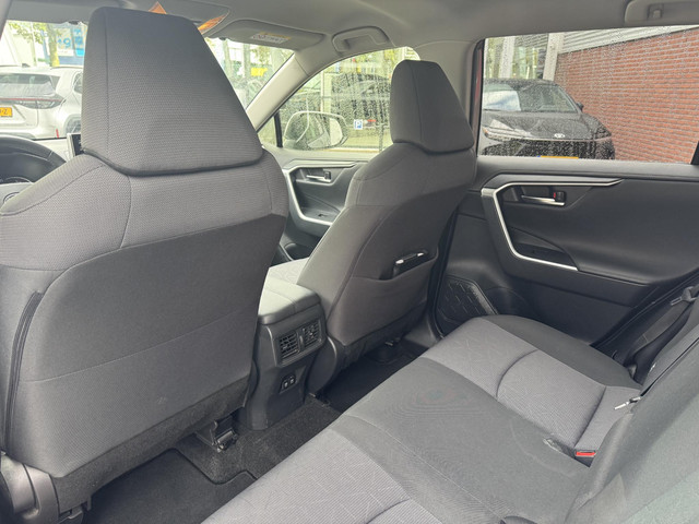 Toyota RAV4 2.0 VVT-iE Dynamic TREKHAAK 2000KG TREKGEW STOEL STUURVERW BLIND SPOT CLIMA APPLE ANDROID PARK-SENSOREN CAMERA KEYLESS AD-CRUISE