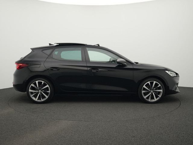 Seat Leon 1.4 TSI eHybrid 204 pk DSG PHEV FR Business Intense | Panoramadak | Stuur- stoelverwarming | Achteruitrijcamera | Navigatie