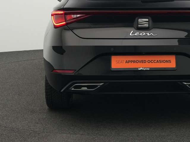 Seat Leon 1.4 TSI eHybrid 204 pk DSG PHEV FR Business Intense | Panoramadak | Stuur- stoelverwarming | Achteruitrijcamera | Navigatie