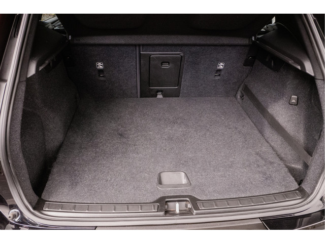 Volvo XC40 1.5 T2 Aut. Business Pro Navigatie  Camera  Blis  Stoel-stuurverwarming  Elektr. achterklep  Carplay