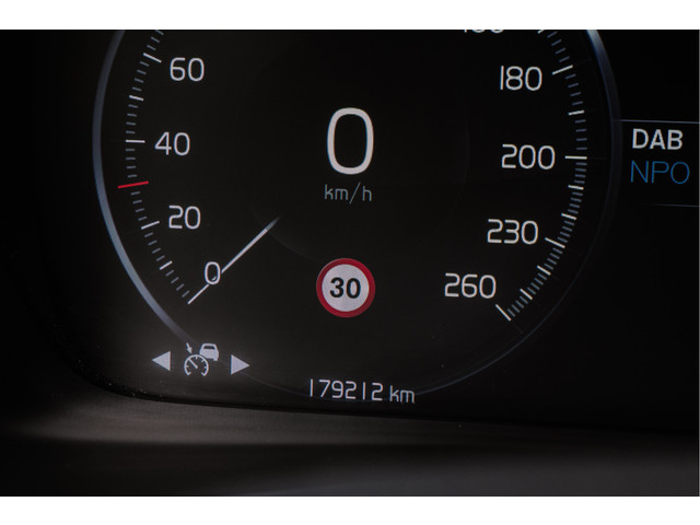 Volvo XC40 1.5 T2 Aut. Business Pro Navigatie  Camera  Blis  Stoel-stuurverwarming  Elektr. achterklep  Carplay