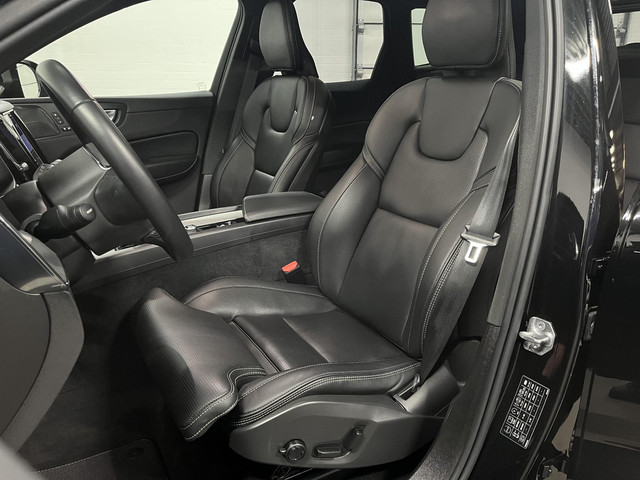 Volvo XC60 2.0 T6 Plug-in hybrid AWD R-Design Open dak | Trekhaak | Adapt. cruise | Head-up | 360 graden camera | Stoelventilatie