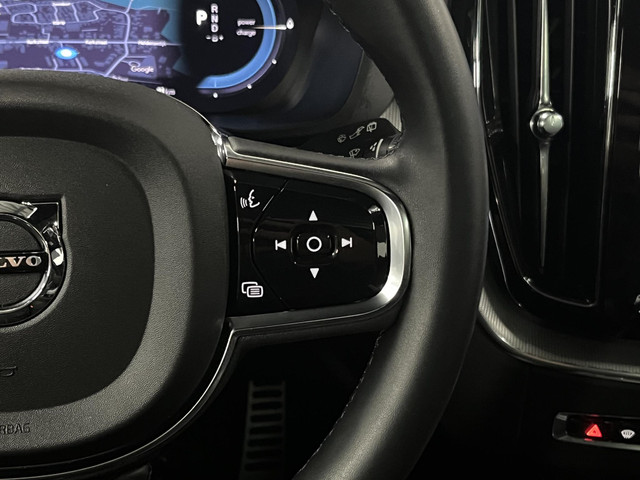 Volvo XC60 2.0 T6 Plug-in hybrid AWD R-Design Open dak | Trekhaak | Adapt. cruise | Head-up | 360 graden camera | Stoelventilatie