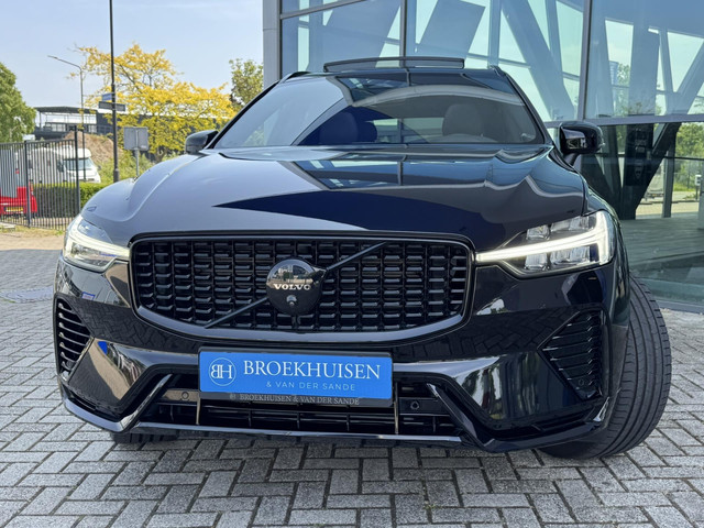 Volvo XC60 2.0 T8 Plug-in hybrid AWD Ultimate Black Edition 455pk Panoramadak   360 Camera   Harmon Kardon