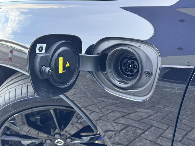 Volvo XC60 2.0 T8 Plug-in hybrid AWD Ultimate Black Edition 455pk Panoramadak   360 Camera   Harmon Kardon