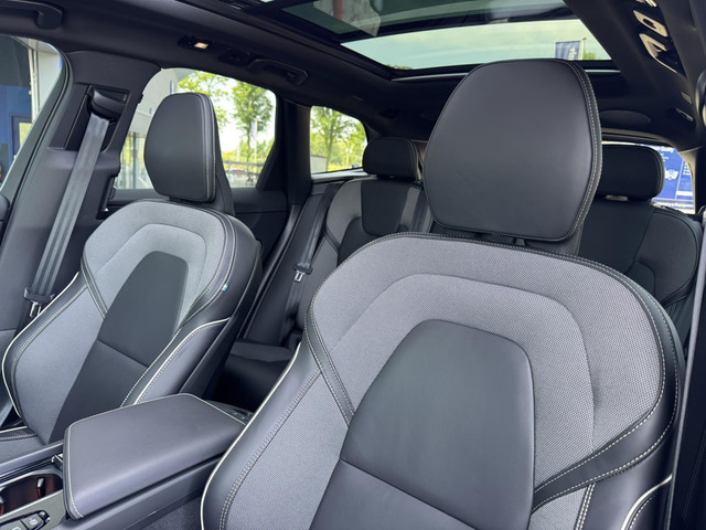 Volvo XC60 2.0 T8 Plug-in hybrid AWD Ultimate Black Edition 455pk Panoramadak   360 Camera   Harmon Kardon
