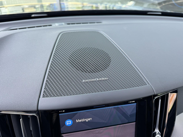Volvo XC60 2.0 T8 Plug-in hybrid AWD Ultimate Black Edition 455pk Panoramadak   360 Camera   Harmon Kardon