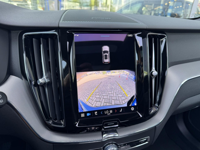 Volvo XC60 2.0 T8 Plug-in hybrid AWD Ultimate Black Edition 455pk Panoramadak   360 Camera   Harmon Kardon