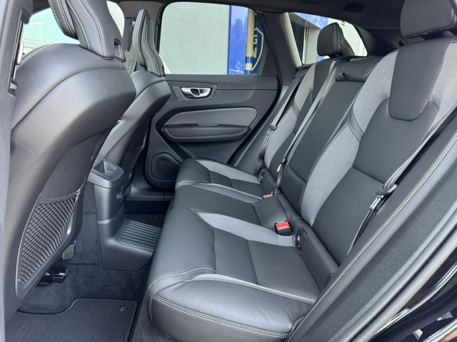 Volvo XC60 2.0 T8 Plug-in hybrid AWD Ultimate Black Edition 455pk Panoramadak   360 Camera   Harmon Kardon