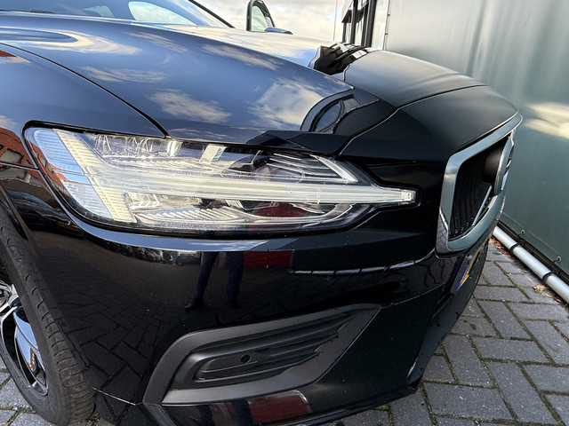 Volvo V60 2.0 B3 Momentum Advantage NIEUW BINNEN !!