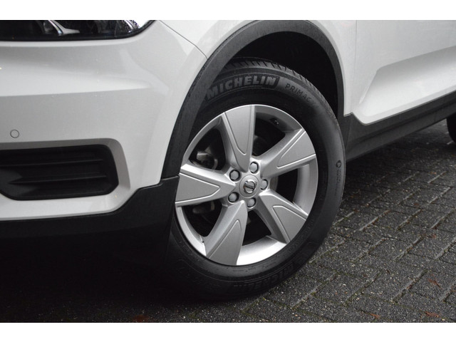 Volvo XC40 T3 | Dealer onderhouden | Cruise Control | Navigatie | Voor + Achter Parkeersensoren |