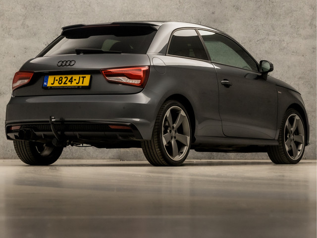 Audi A1 1.8 TFSI S-Line Sport 192Pk Automaat (2X S-LINE, NAVIGATIE, XENON, CLIMATE, LEDER, SPORTSTOELEN, FLIPPERS, GETINT GLAS, CRUISE,