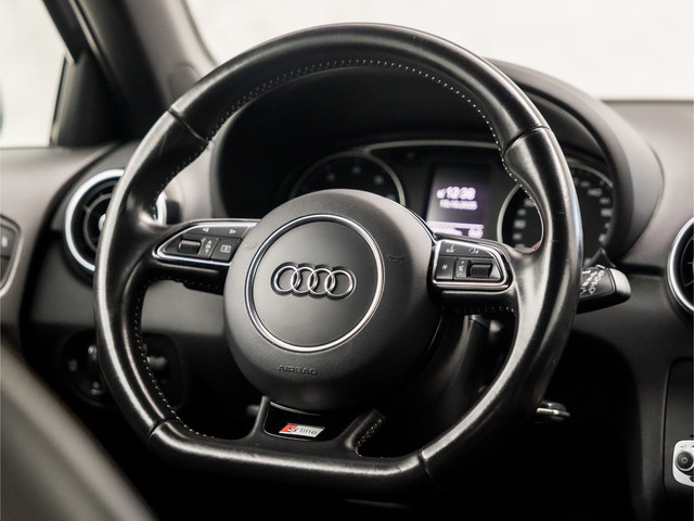 Audi A1 1.8 TFSI S-Line Sport 192Pk Automaat (2X S-LINE, NAVIGATIE, XENON, CLIMATE, LEDER, SPORTSTOELEN, FLIPPERS, GETINT GLAS, CRUISE,