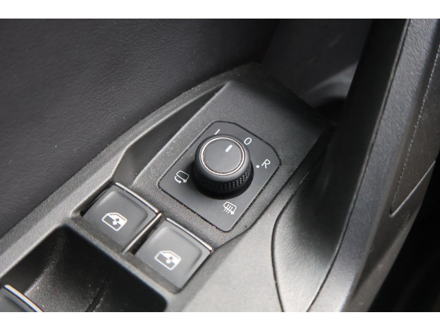 Seat Leon Sportstourer 1.5 FR Launch Edition TSI 150pk | Navigatie | Virtual | LED | Sfeer | Climate | ACC | Camera