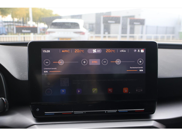 Seat Leon Sportstourer 1.5 FR Launch Edition TSI 150pk | Navigatie | Virtual | LED | Sfeer | Climate | ACC | Camera