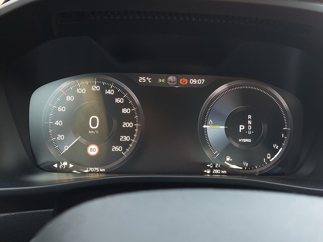 Volvo XC40 1.5 T4 Plug-in hybrid Core Bright | WinterPack | Camera | NAP
