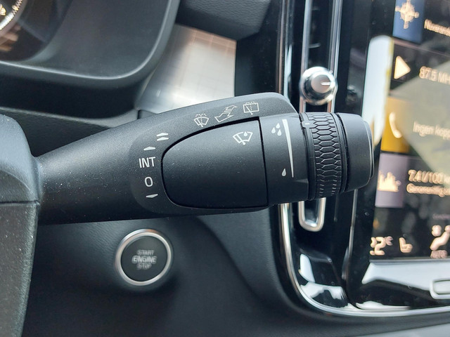 Volvo XC40 1.5 T4 Plug-in hybrid Core Bright | WinterPack | Camera | NAP