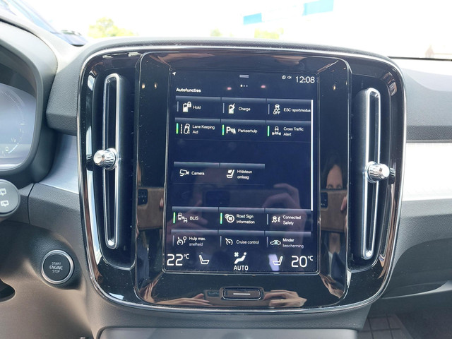 Volvo XC40 1.5 T4 Plug-in hybrid Core Bright | WinterPack | Camera | NAP