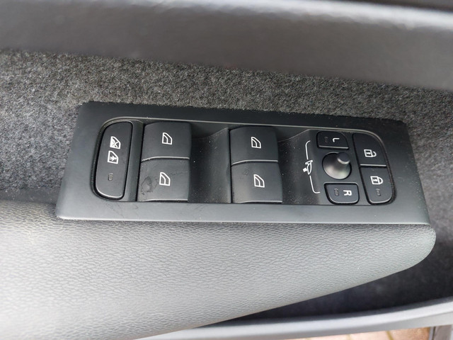 Volvo XC40 1.5 T4 Plug-in hybrid Core Bright | WinterPack | Camera | NAP