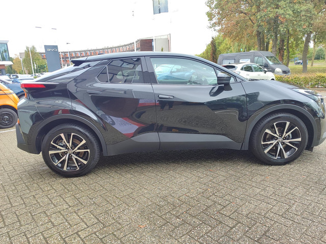 toyota-c-hr-hybrid-140-first-edition-stoel-stuurverw-blind-spot-el-achterklep-park-sensoren-camera-navi-apple-android-keyless-led-18---lm-ve