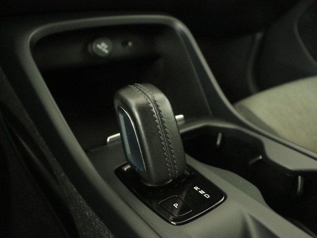 Volvo XC40 1.5 T4 Recharge Inscription Expression | Trekhaak | Carplay | Navigatie | Climate control | Parkeerhulp | Cruise control | Full