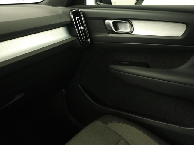 Volvo XC40 1.5 T4 Recharge Inscription Expression | Trekhaak | Carplay | Navigatie | Climate control | Parkeerhulp | Cruise control | Full