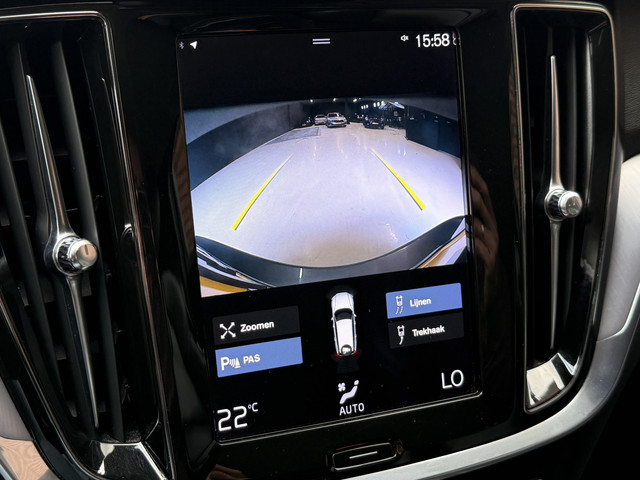 Volvo V60 2.0 B3 Momentum Advantage | R-Design | Elek. Trekhaak | Camera | Dealer onderhouden