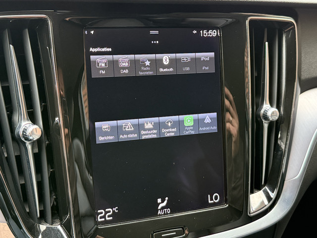 Volvo V60 2.0 B3 Momentum Advantage | R-Design | Elek. Trekhaak | Camera | Dealer onderhouden