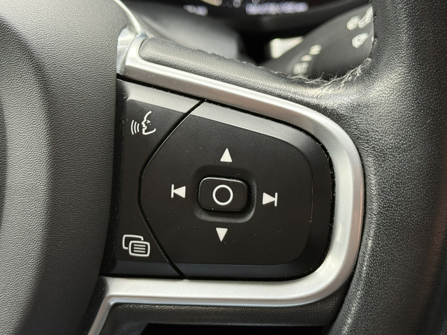 Volvo V60 2.0 B3 Momentum Advantage | R-Design | Elek. Trekhaak | Camera | Dealer onderhouden