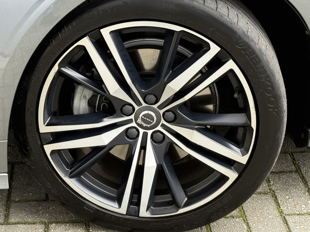 Volvo V60 2.0 B3 Momentum Advantage | R-Design | Elek. Trekhaak | Camera | Dealer onderhouden