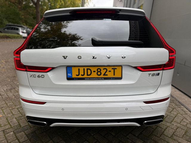 Volvo XC60 2.0 T8 Twin Engine AWD R-Design l Pano l 360 Camera l HK Audio l Trekhaak l Luchtvering l
