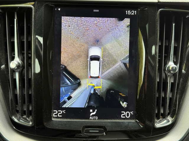 Volvo XC60 2.0 T8 Twin Engine AWD R-Design l Pano l 360 Camera l HK Audio l Trekhaak l Luchtvering l