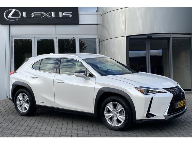 lexus-ux-250h-business-line-navi-led-keyless-apple-android-17--lm-velgen-camera-bluetooth-ad-cruise