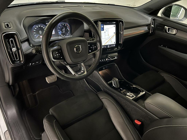 Volvo XC40 1.5 T5 Recharge R-Design Pano H K 360° ACC Autopilot
